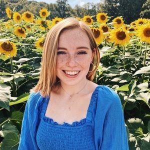 Meet your Posher, Rebecca